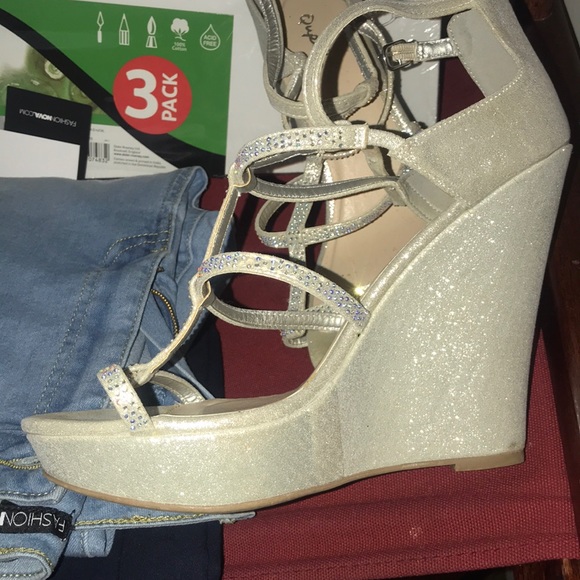 Shoes - Sliver wedges